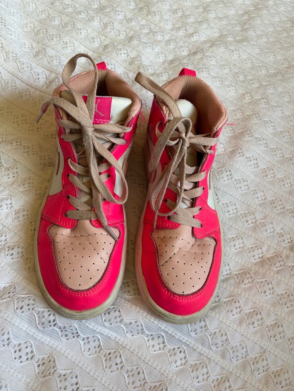 Nike Air Jordan 1 Mid GS Hyper Pink White Sneakers Youth 4Y Womens 5.5